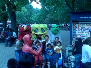 spongebob squarepants elmo spiderman celebrity impersonators mexico city chapultepec park mexicocity